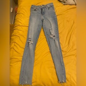 Levis Mile High Super Skinny Jeans